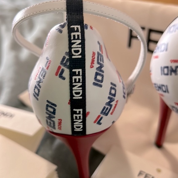 Fendi x Roma size 37 (7) heels - Picture 2 of 4